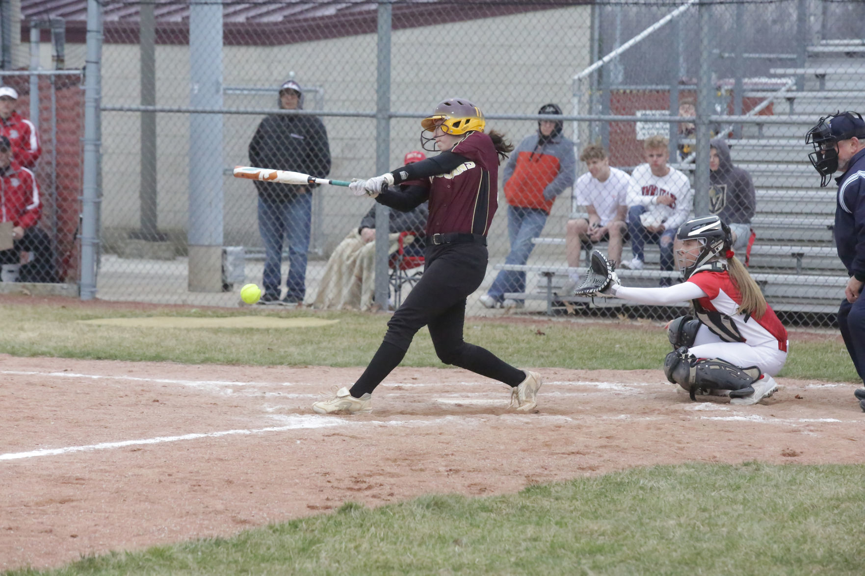 Gallery Bulldogs vs Trojans in softball